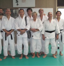 La Marsange (Novembre 2010), Jean Greslé (1er à gauche, Roger Tran Dinh Nhuan, 3e à gauche, Serge Hong, 2e à droite)